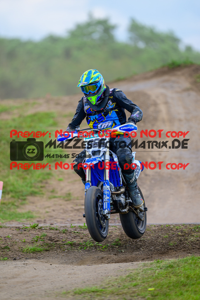 MaZZes_FotoMatrix_240622_6007705_0183 | UE40