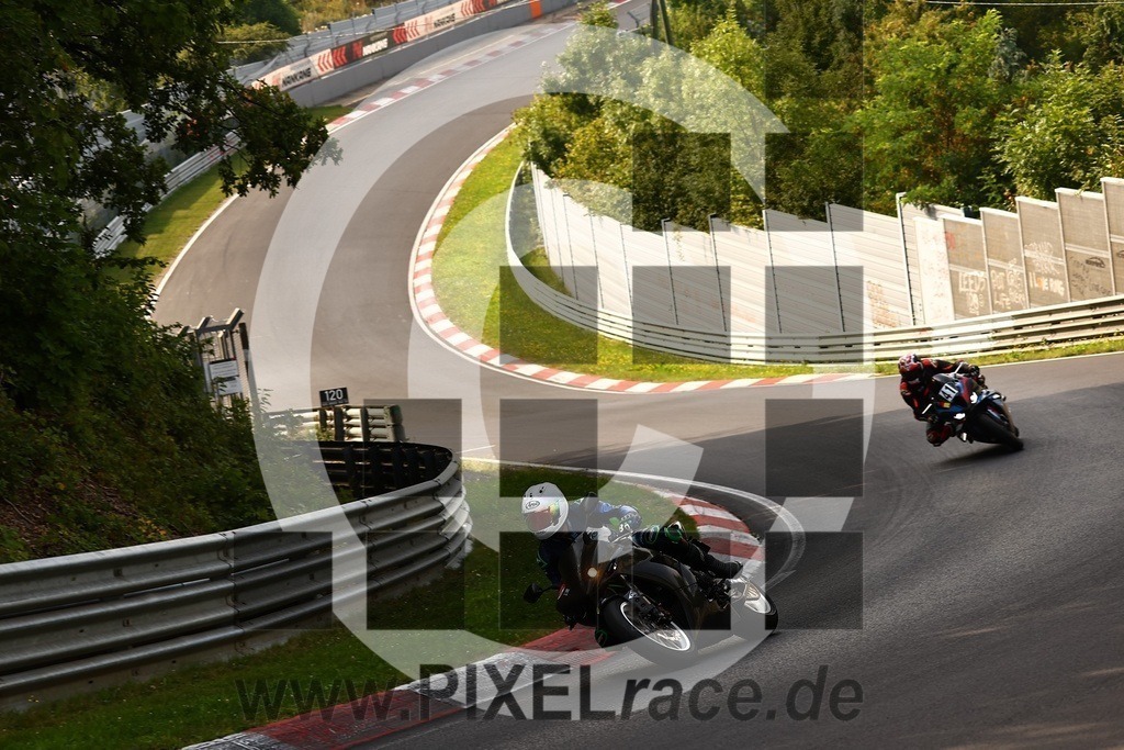 inst-20250814_03687 | Schöne Erinnerungen an spannende Momente - das festzuhalten ist unser Job. PIXELrace.de ist seit 2003 auf den Rennstrecken Europas unterwegs um die Action draußen beim Fahren und die wunderbare Stimmung imm Fahrerlager für euch einzufangen.