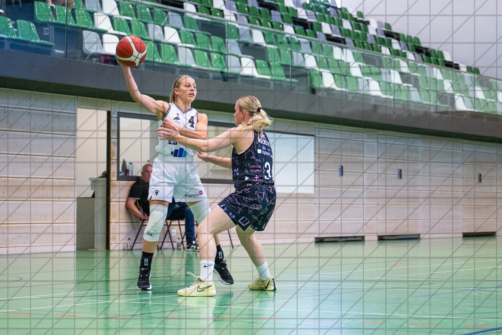 2. DBBL Nord 25/26 | Testspiel | BBC Osnabrück vs. UBC Müsnter | POTRATZ-BRAMSCHER Annemarie (BBC Osnabrück #4)//  14.09.25: 2. DBBL Nord 25/26 | Testspiel | BBC Osnabrück vs. UBC Müsnter / Osnabrück / Deutschland  //   CREDIT:www.bullenfotos.de, Martin König, Hörner Weg 40, D-49078 Osnabrück, +4917663732967 // Nutzung und Weitergabe nur zu den vereinbarten Zwecken. Presseanfragen an Ersteller. Alle Rechte beim Ersteller. Honorierung nach MFM. - Realisiert mit Pictrs.com