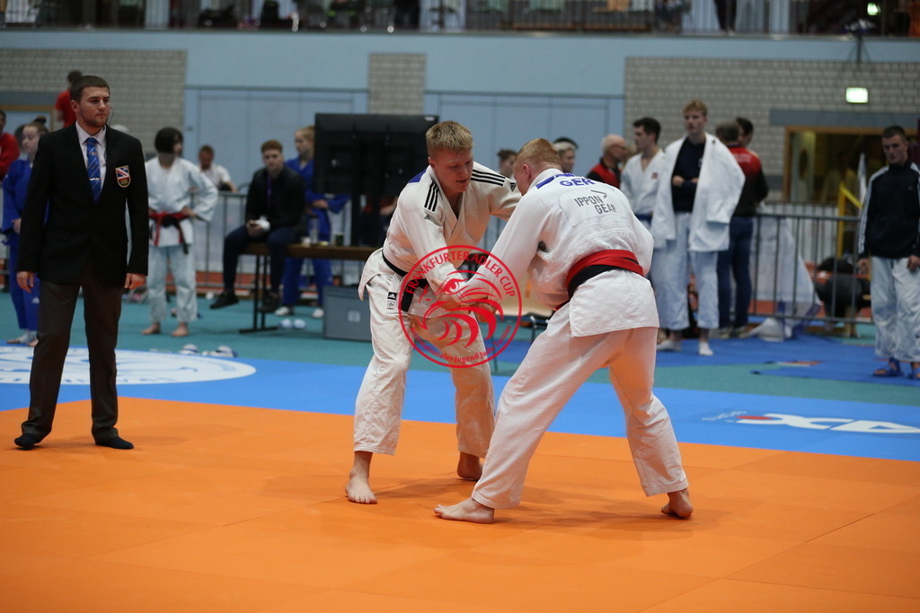 AT3Y2252 | Fotos vom Adler Cup - Pictures from Adler Cup

Hier findet Ihr alle Eindrücke und großen Momente der Adler Cup Wochenenden. Here you will find all impressions and great moments of the Adler Cup weekends. - Realisiert mit Pictrs.com