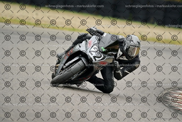 25bt05-0817 | markuskiefer.com - Realisiert mit Pictrs.com