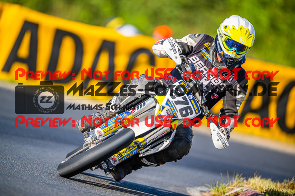 MaZZes_FotoMatrix_220528_4448 | Fotograf Mathias Schmid
Sportfotograf,
Eventfotograf,
Hochzeitsfotograf,
Portraitfotograf