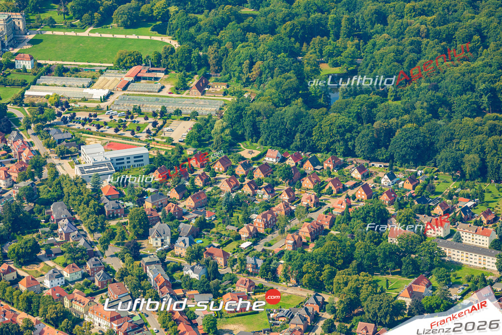 Vs Google Maps Ludwigslust - Die Luftaufnahme wurde 2025 vom UL-Flugzeug heraus erstellt ( keine Drohnenaufnahme ) - Hochauflösende Luftaufnahme - für Wandbilder und großformatige Ausdrucke geeignet. Das besondere Geschenk!Hier alle&nbsp;Infos zur Lizenzierung der LuftaufnahmeWir fliegen auch dieses Jahr wieder in Ihre Region um Luftbilder zu erstellen.- Luftbild anfragen