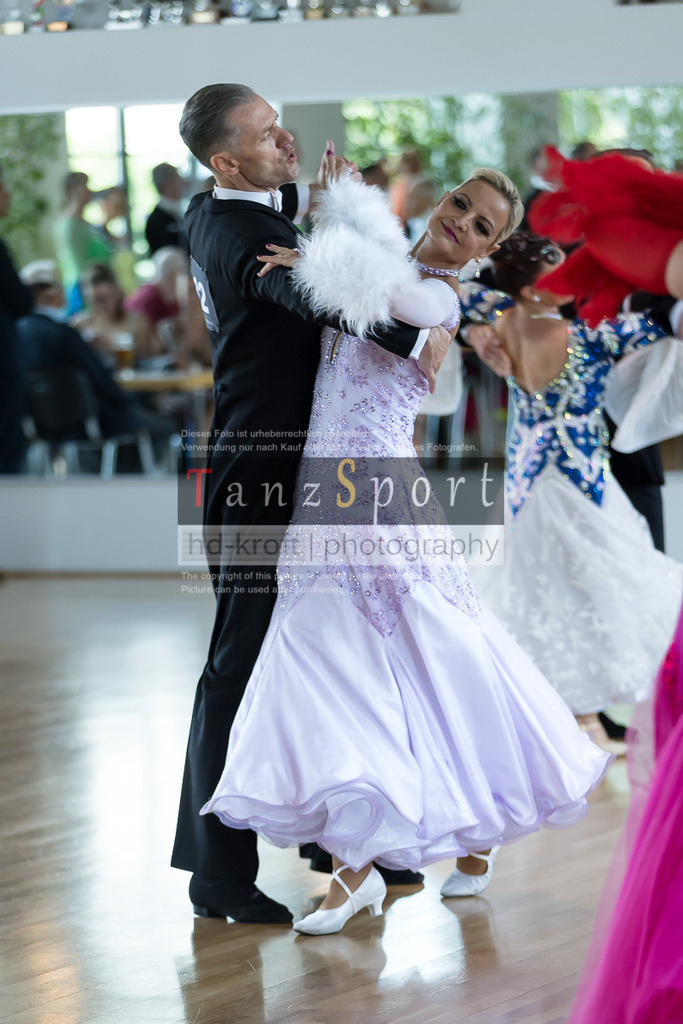 20240525_RL-Masters3-Std_4397 | Tanzsportbilder, Standardtanz, Lateintanz, WDSF, DTV, LTVB, dancecomp, goc, hessen tanzt, blaues band der spree, walzer, tango, wiener walzer, slowfox, quickstepp, samba, rumba, cha-cha-cha, paso doble. jive, hd-kroft photography, turniertanzsport