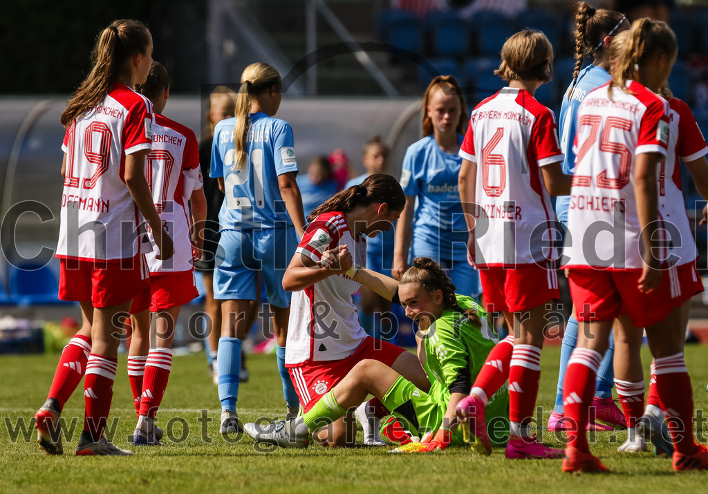 2023-09-09_124_FC_Bayern_Muenchen_gegen_SC_Freiburg | Aschheim, Deutschland, 09.09.2023:
Fußball, B-Juniorinnen-Bundesliga Süd 2023 / 2024, 1. Spieltag, FC Bayern München gegen SC Freiburg, Endergebnis: 4:0

Foto: Christian Riedel / fotografie-riedel.net