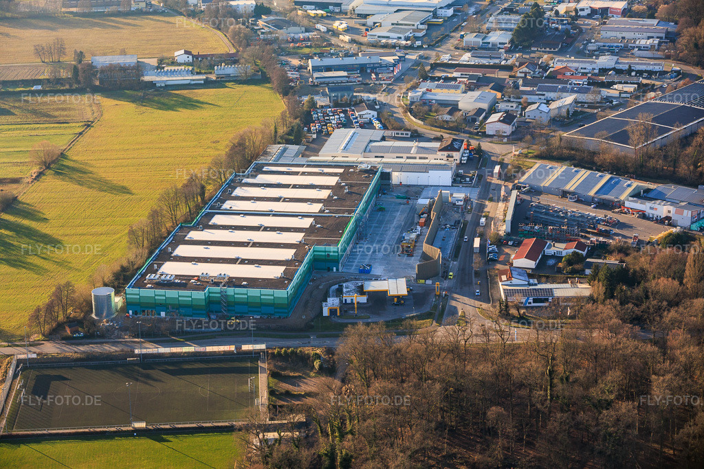 Luftbild: Neubau des Logistikpark der HANSAINVEST und DFI-Real-Estate Kandel für FRISCHEPLATTFORM SÜDWEST der Gemüsering Stuttgart GmbH in Wörth am Rhein im Bundesland Rheinland-Pfalz in Deutschland.Foto: IMG_152616.jpg vom 31.12.2025 durch Werner Riehm/FLY-FOTO.deEntdecke HANSAINVEST | Kapital-verwaltungs-gesellschaft: HansainvestGemüsering Stuttgart: Gemüseanbau, Obst und Gemüseproduktion, FoodserviceUnternehmensgruppe Hagedorndd-baumanagement.deBREMER SEk-eins architekturbüro GmbH Berlin BerlinImmobilienprojekte | Baron Equity GmbH | GrünwaldDFI Real Estate - Driving Future Innovation