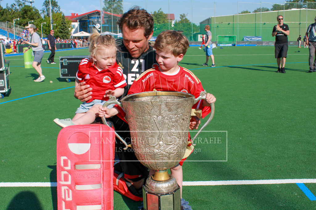 DM23 Finale Herren Mannheimer HC - Rot-Weiß Köln 04.06.23 | lanaschraderfotografie - Realisiert mit Pictrs.com
