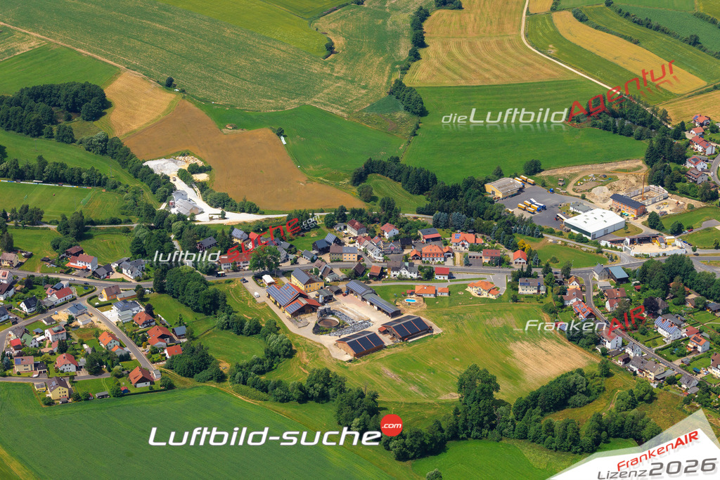 Die Luftaufnahme Furthammer - Wunsiedel wurde vom UL-Flugzeug (keine Drohne) aus fotografiert.Hohe Druck- Auflösung-die Geschenkidee!