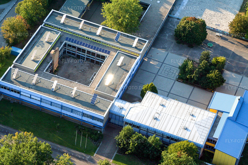 Luftbild: Realschule in Kandel im Bundesland Rheinland-Pfalz in Deutschland. Foto: IMG_7420.jpg vom 25.08.2007 durch Werner Riehm/FLY-FOTO.de