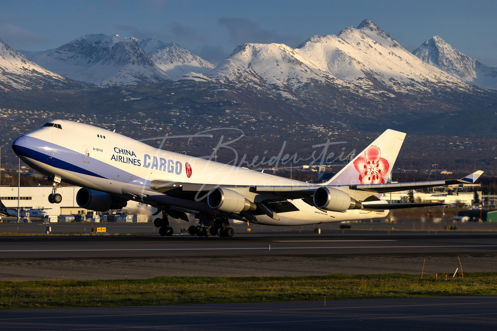 2N8A0211 | Buy high-quality aviation and travel photography prints by professional photographer Timo Breidenstein. Authentic images, professionally printed, worldwide shipping. - Realisiert mit Pictrs.com