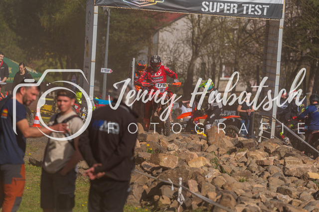 JHF.ECHT.4h.Samstag144 | jennyhubatsch-endurofotografie