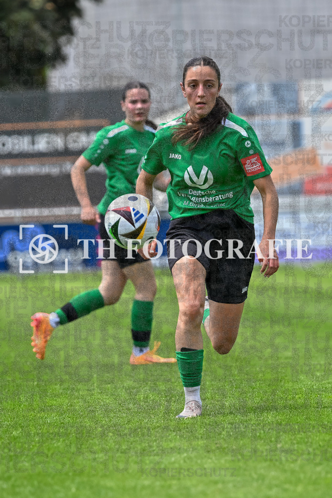 GER, FC Hauingen - SV Waldhaus, Frauen-Fussball, Rothaus Bezirkpokal, Finale, Saison 2024/2025, 29.05.2025 | Finja Voelkel (SV Waldhaus, #03)GER, FC Hauingen - SV Waldhaus, Frauen-Fussball, Rothaus Bezirkpokal, Finale, Saison 2024/2025, 29.05.2025Foto: TH Fotografie/Thomas Hess
