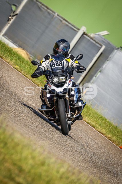 0888-260530DCB-017_888 | Deine Full-Service-Agentur für ✔️Videoproduktionen und ✔️Motorsportfotografie Jetzt Angebot anfragen!