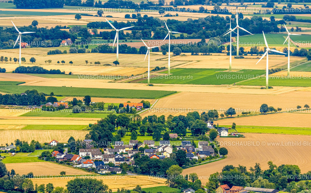 Werl240711851 | Luftbild, Ortsansicht Ortsteil Oberbergstraße, Windräder mit Wiesen und Feldern, Oberbergstraße, Werl, Soester Börde, Nordrhein-Westfalen, Deutschland