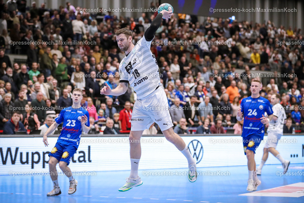 Due1HBL11022401070 | 11.02.2024, Handball, Düsseldorf, Mitsubishi Electric Halle, Liqui Moly Handball Bundesliga, Spieltag 21, Saison 2023 2024, Bergischer HC - THW Kiel: Niclas Ekberg (THW Kiel)