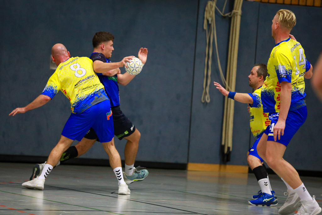 SVN_OscRheinhausen_021124_129 | Bildergalerie von Sport-Ereignissen aber auch von weiteren spannenden Dingen - nicht nur vom Niederrhein. In Anlehnung an den bekannten Spruch von Hanns Dieter Hüsch heißt das Motto: "Niederrhein ist überall".  - Realisiert mit Pictrs.com