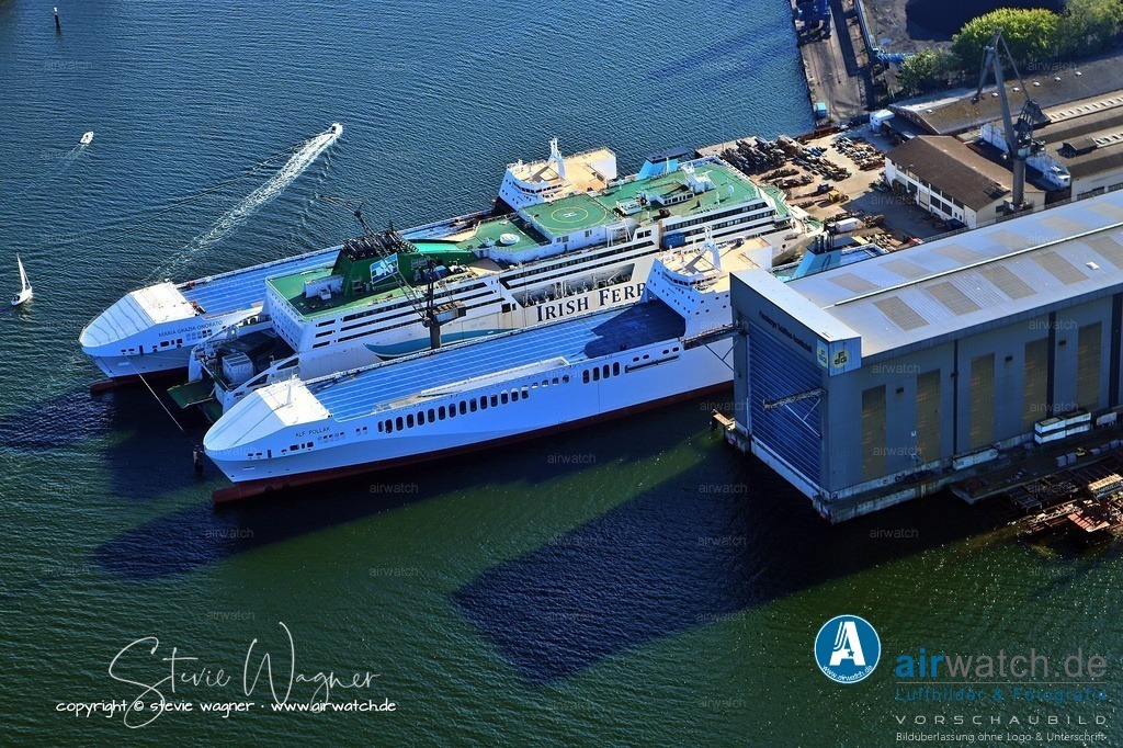 Ein weiterer Wendepunkt war die Übernahme durch die Sapinda-Holding | Ein weiterer Wendepunkt war die Übernahme durch die Sapinda-Holding von Lars Windhorst im Jahr 2019, die die FSG vor einer möglichen Pleite rettete. Nach einer Insolvenz im Jahr 2020, die durch Verzögerungen beim Bau der Fähre W.B. Yeats und die Kündigung von Verträgen durch TT-Line und Brittany Ferries ausgelöst wurde, übernahmen mehrere zur Tennor Holding gehörende Gesellschaften Teile des Werftbetriebs. Die FSG wurde damit neu aufgestellt und ohne Altschulden weitergeführt