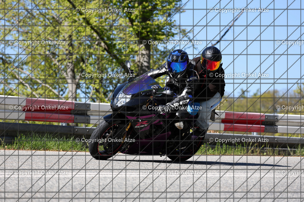 IMG_8212 | Fotograf am Kyffhäuser. Onkel Atze. Kyffhäuser Rennstrecke. Café36. Motorsportfotografie. - Realisiert mit Pictrs.com