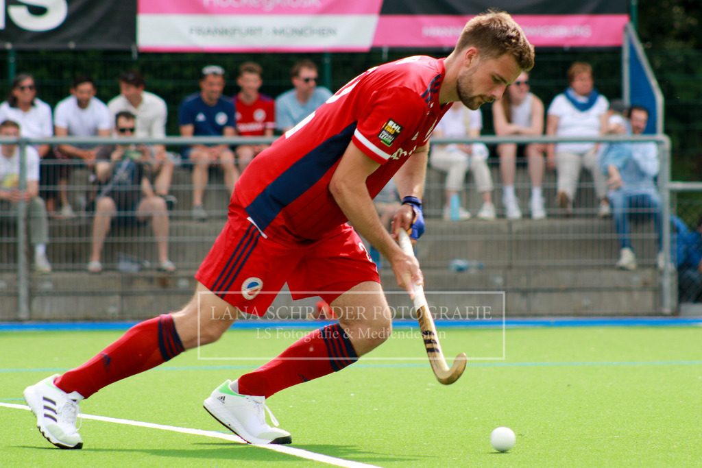Justus Weigand BUNDESLIGA HERREN VF3 MHC-CHTC 21.05.2023 | lanaschraderfotografie - Realisiert mit Pictrs.com