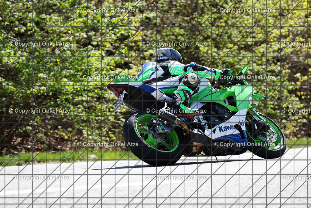 IMG_7003 | Fotograf am Kyffhäuser. Onkel Atze. Kyffhäuser Rennstrecke. Café36. Motorsportfotografie. - Realisiert mit Pictrs.com
