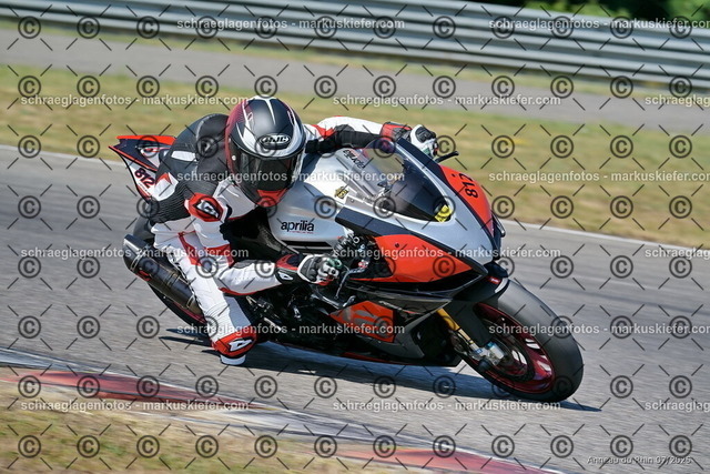 25bt04-0319 | markuskiefer.com - Realisiert mit Pictrs.com