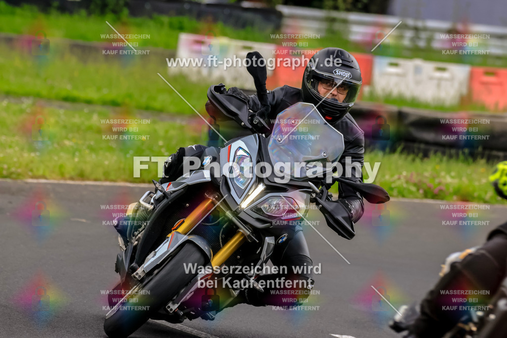 VBK-6591 | Hier findet Ihr Bilder von Touristenfahrten auf der Nürburgring Nordschleife oder von anderen Veranstaltungen die ich besucht habe. Viel Spass beim Durch Schauen 
