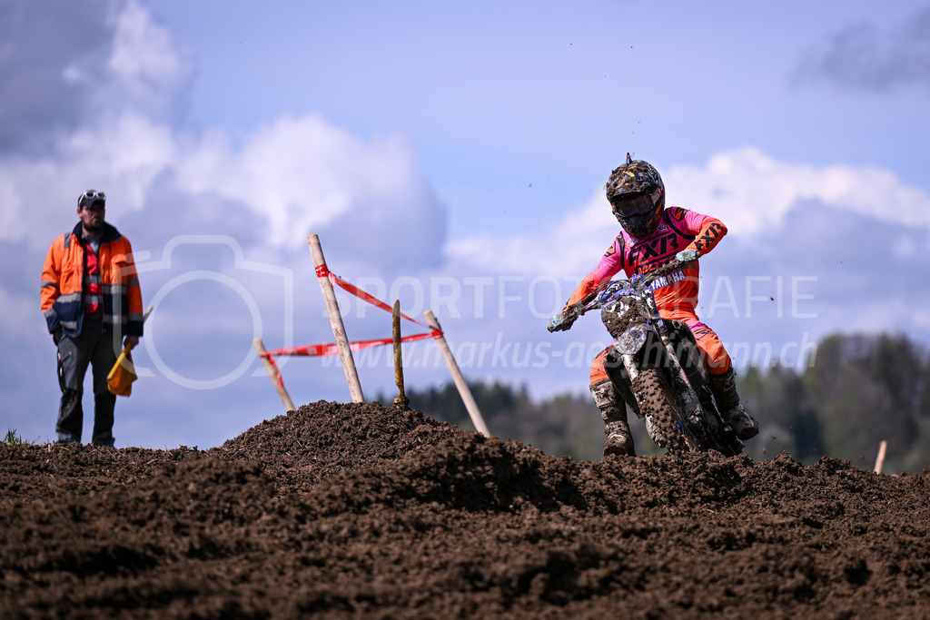 Motocross Schlatt bei Winterthur - 29. April 2023 | #496 Bruggmann Nico aus Triesen (FL) auf Yamaha YZF 250 in der Kategorie MX2 am Motocross Schlatt bei Winterthur, 29. April 2023.
Instagram: @mx_schlatt | @mc_wila | @sam_schweiz
Bild: Sportfotografie Markus Aeschimann | www.markus-aeschimann.ch - Realisiert mit Pictrs.com