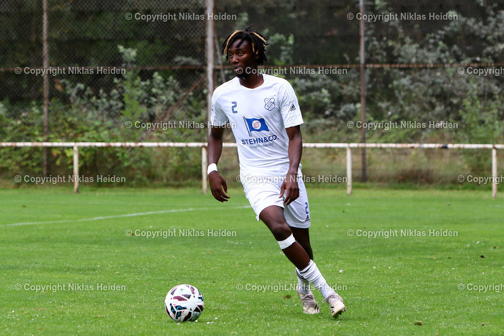 NH_FCTürkiye_NiendorferTSV_OberligaHamburg_17082024 | #2 Alaka-Rodrigue Stephan Wemakor (Niendorfer TSV)Fußball I Herren I Gamesright Oberliga Hamburg I Saison 2024-2025 I 3. Spieltag I FC Türkiye - Niendorfer TSVI 17.08..2024 I Sportplatz Fährstraße