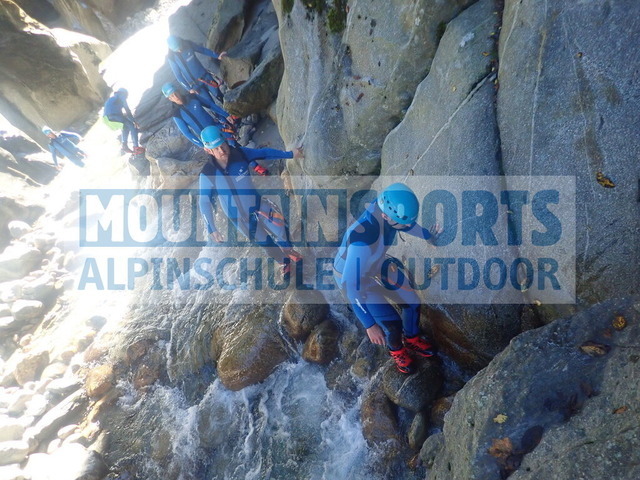 P1010054 | Bestelle die Bilder deines Berg- oder Wasser-Abenteuers mit Mountain Sports bequem von zu Hause aus direkt über unseren Online Fotoshop von pictrs.com. - Realisiert mit Pictrs.com