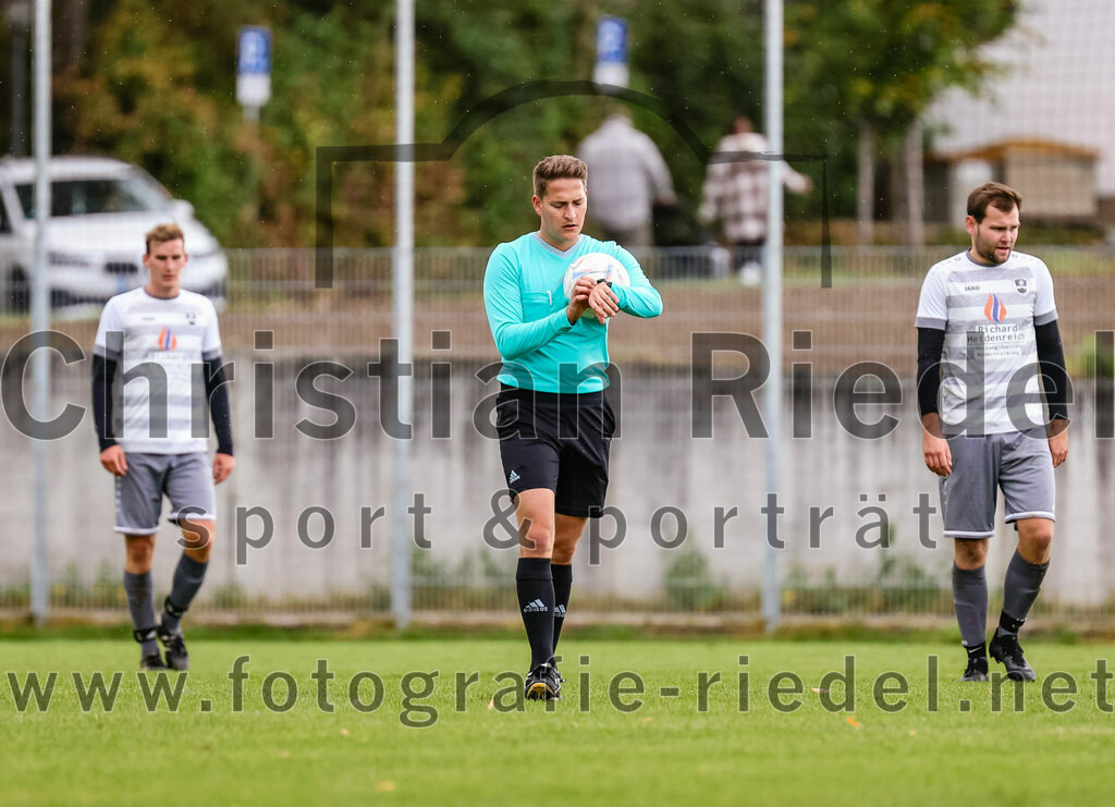 2023-10-15_071_SV_Eintracht_Berglern_gegen_FC_Tuerkguecue_Erding | Berglern, Deutschland, 15.10.2023:
Fußball, Kreisklasse 2023 / 2024, 10. Spieltag, SV Eintracht Berglern gegen FC Türkgücü Erding, Endergebnis: 1:0

Schiedsrichter Manuel Müller

Foto: Christian Riedel / fotografie-riedel.net