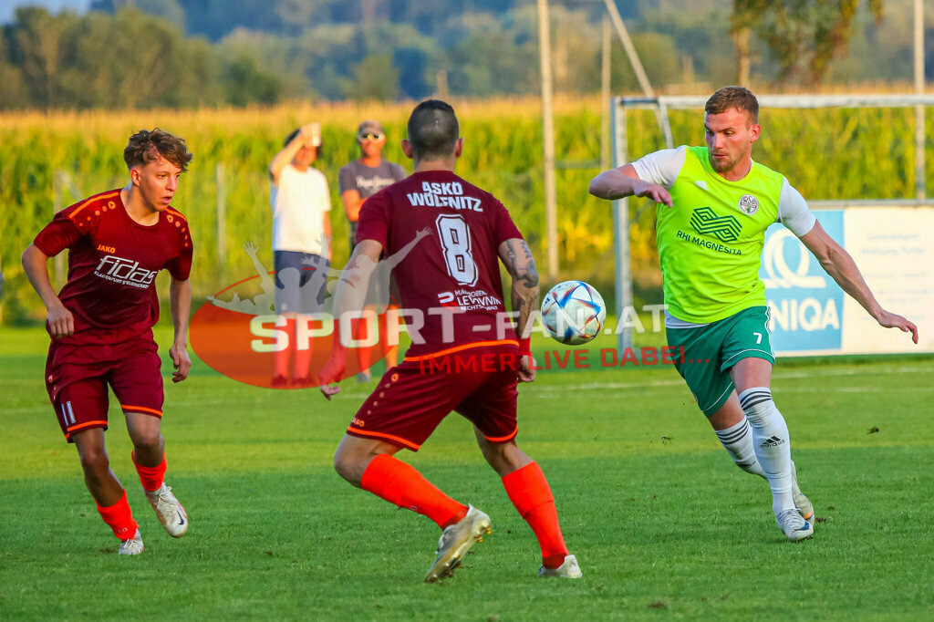 ASKÖ Wölfnitz - WSG Radenthein 2-2, Unterliga West | Günther Hubmann (ASKÖ Wölfnitz #8) Nikolaos Legat (ASKÖ Wölfnitz #11) Gaber Petric (WSG Radenthein #7) ASKÖ Wölfnitz - WSG Radenthein 2-2 am 20.08.2023 in Wölfnitz
(Sportplatz), Austria, (Photo by Ernst Krawagner sport-fan.at) - Realisiert mit Pictrs.com