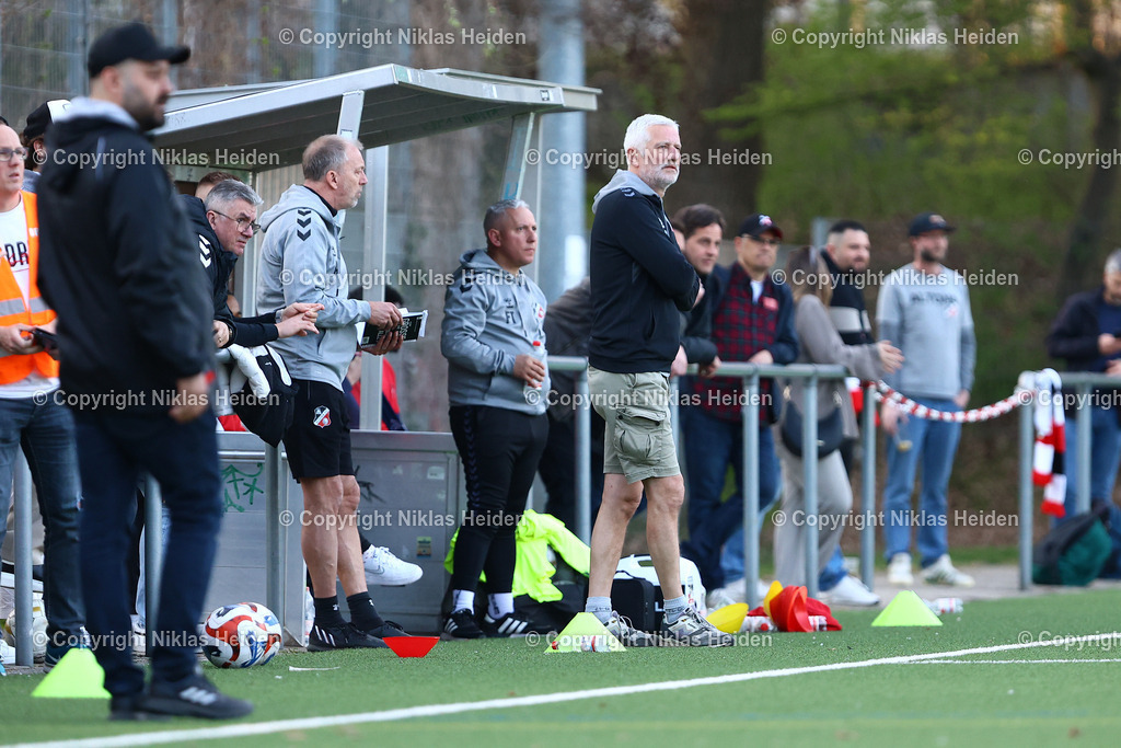 NH_Concordia_Altona93_OberligaHamburg_04042025 | Andreas Bergmann (Trainer, Altona 93)Fußball I Herren I Gamesright Oberliga Hamburg I Saison 2024-2025 I  30. Spieltag I Concordia - Altona 93 I 04.04.2025 I Sportplatz Bekkamp