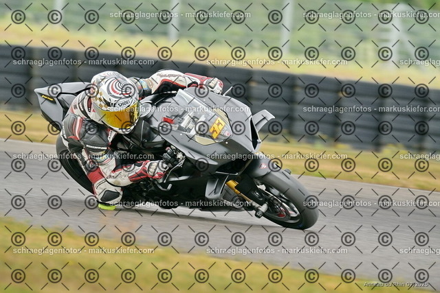 25bt05-0705 | markuskiefer.com - Realisiert mit Pictrs.com