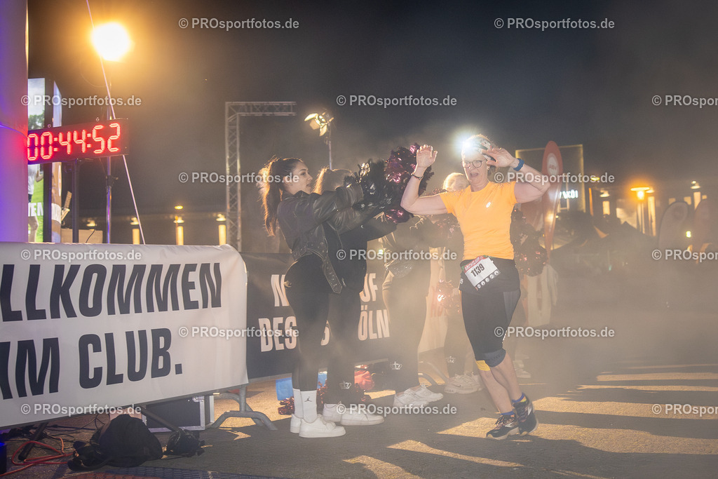 21. ASV Nachtlauf; Koeln, 08.05.24 | Impressionen vom 21. ASV Nachtlauf am 08.05.24 am Tanzbrunnen in Koeln. Foto: BEAUTIFUL SPORTS/Axel Kohring