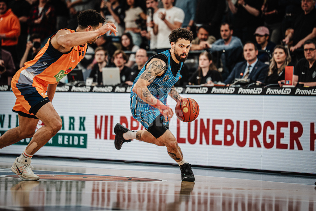 Basketball | Männer | Saison 2025/2026 | easyCredit Basketball Bundesliga | 13. Spieltag | Veolia Towers Hamburg vs. Rostock Seawolves | 22.04.2026 | Devon Daniels (#21, Veolia Towers Hamburg)