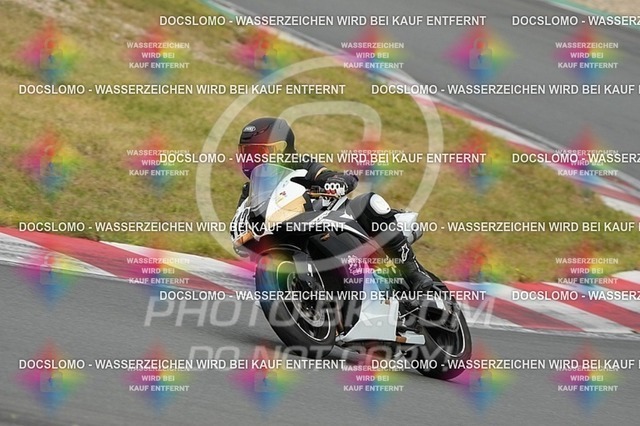 2025_09_01_PBK_41449 | Sportfotografie; SlowMotion; Video; Rennstrecke; Hafeneger; RSE; Speer; Trackday; Motorsportarena; Hockenheimring; Brno; Most; Barcelona; Valencia, Benny; Kaetzmer;