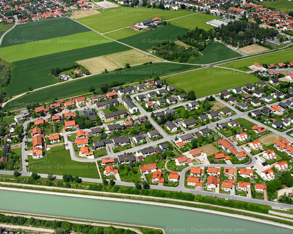 2600728 | HöCHFELDEN 09.06.2006 Wohngebiet einer Einfamilienhaus- Siedlung  in Höchfelden im Bundesland Bayern, Deutschland // Single-family residential area of settlement  in Höchfelden in the state Bavaria, Germany Foto: Gerhard Launer