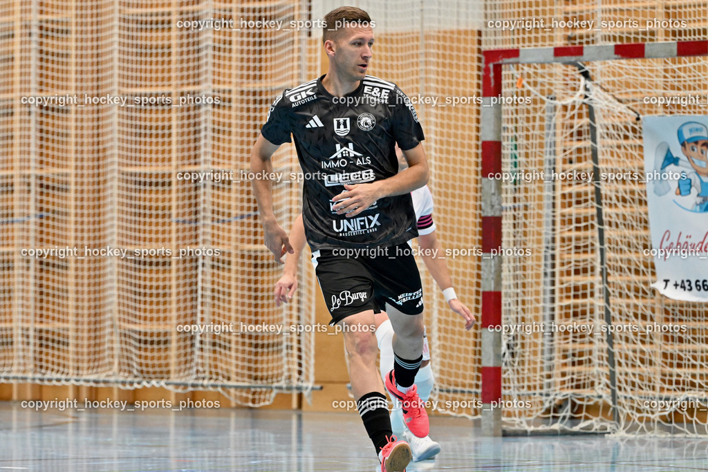 Carinthia Flamengo Futsal Club vs. FC Ljuti Krajisnici | #11 Kenan Ramic FC Ljuti Krajisnici, Carinthia Flamengo Futsal Club vs. FC Ljuti Krajisnici, Carinthia Flamengo Fusal Club vs. FC Ljuti Krajisnici am 12.10.2025 in Klagenfurt (Ballspielhalle Viktring), Austria, (Photo by Bernd Stefan)