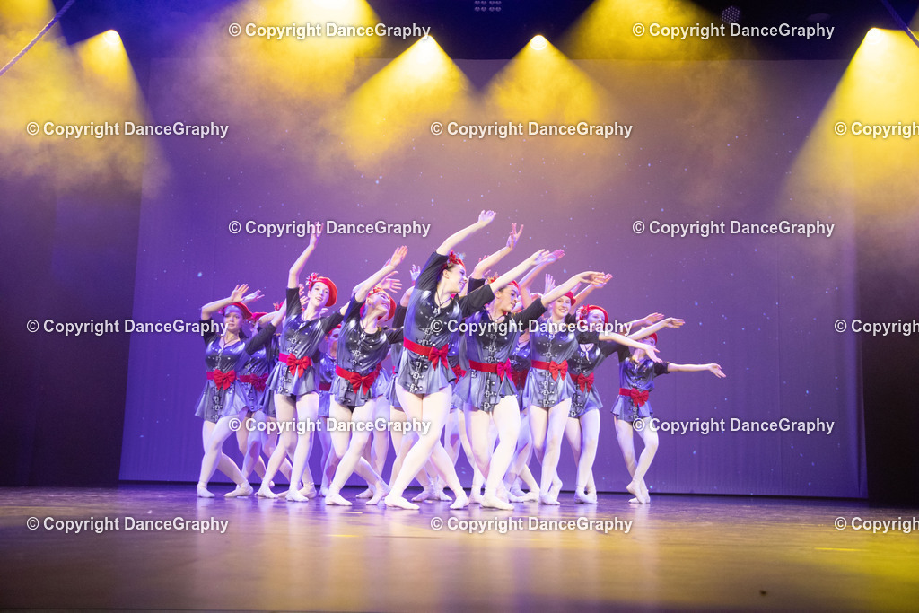 GPHY3552 | DanceGraphy - Realisiert mit Pictrs.com