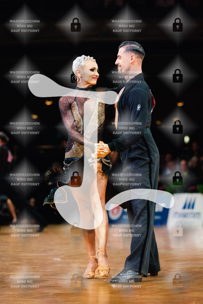 GOC 2025 - WDSF GrandSlam Latin 7th (203) Jakub Lipowski _ Tereza Kucerova (Czech Republic)-2025-08-23-5375 | Webshop for digital downloads and prints of dance sport, event & show photographer Julian Link - Realisiert mit Pictrs.com