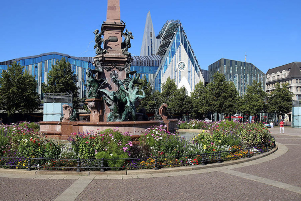 Foto: Leipzig - Universität Leipzig | Das Team hinter BILDLEXIKON LEIPZIG bündelt historische wie aktuelle Informationen über die Stadt Leipzig in Text und Bild auf einer Plattform und stellt diese der interessierten Öffentlichkeit zur Verfügung.