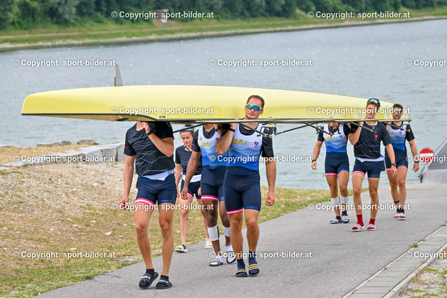 AUT, Rudern Herren Achter, Regattastrecke Ottensheim | 27.06.2023, Regattastrecke Ottensheim, AUT, Herren Achter, im Bild Rudern, Herren Achter nach dem Training