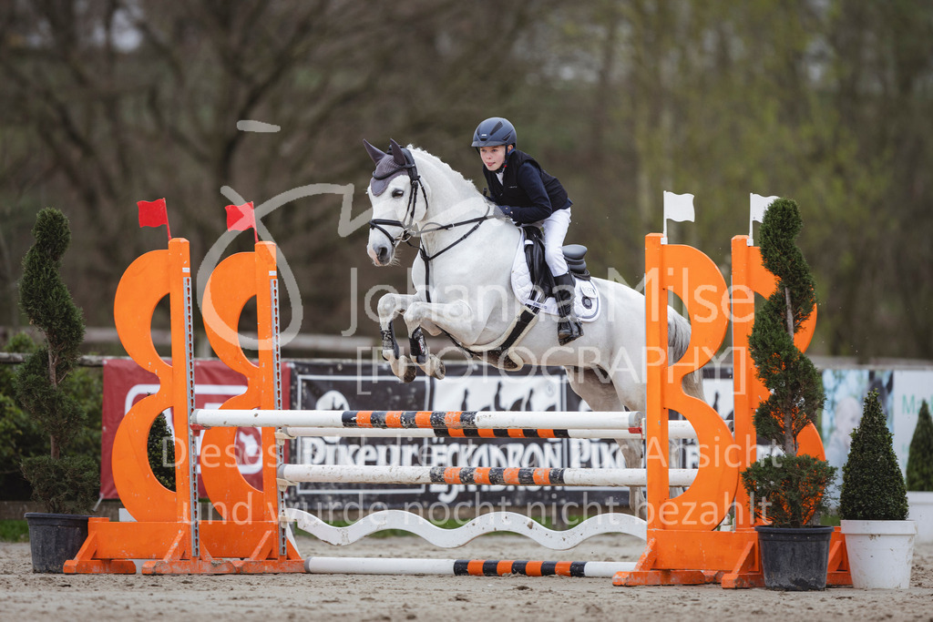 240330_Fruehlingsfest_Stil-A1_U30-451 | Deine schönsten Turniermomente als professionelle Fotos! Entdecke hochwertige Pferdesport-Fotografie im Online-Shop. Jetzt Fotos finden & bestellen!