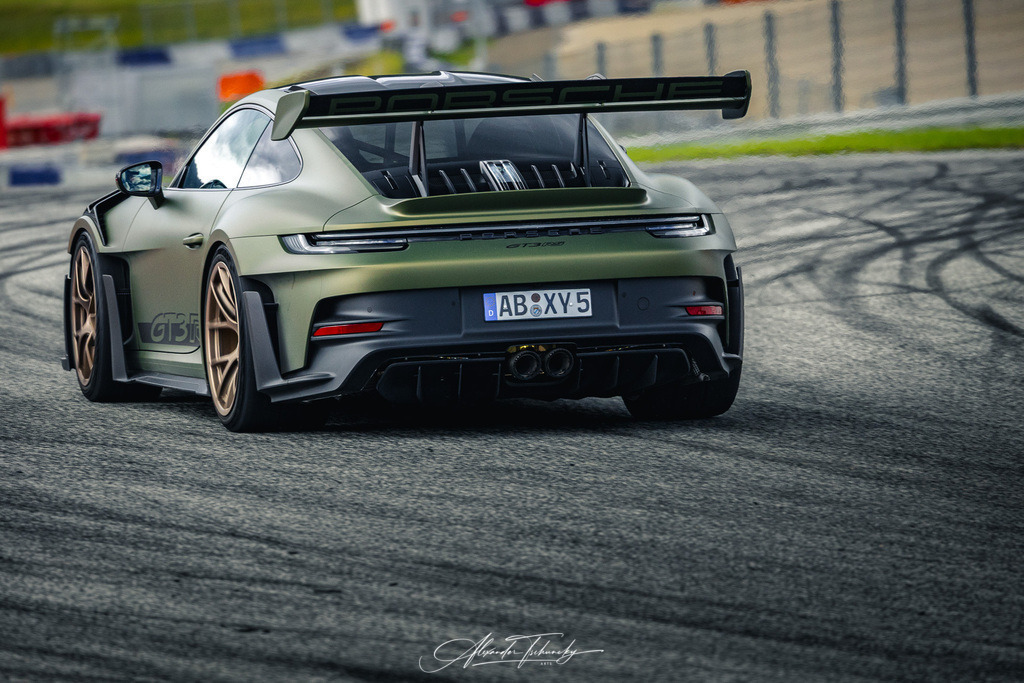 R6PZ2510 _Alexander Tschuncky | Entdecken Sie die faszinierende Welt von Alexander Tschuncky Arts: Kreative Fotografie, atemberaubende Automobilkunst und hochwertiger Bilderdruck. Lassen Sie sich inspirieren! - Realisiert mit Pictrs.com