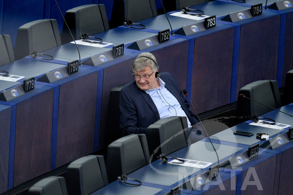 _DWI0213 | Jörg Meuthen (MdEP 2019-2024, Fraktionslos, DE)  bei Wiederaufnahme der letzte Plenarsitzung. Das Europäische Parlament in Straßburg, 22.04.2024
 - Realisiert mit Pictrs.com