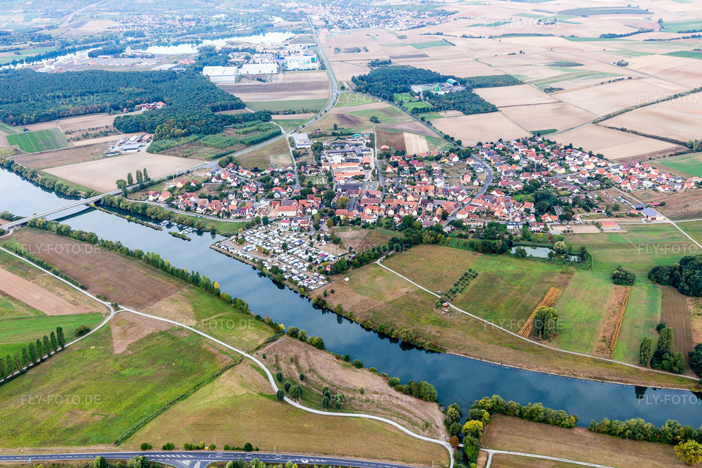 Luftbild: Ort jenseits des Main im Ortsteil Schwarzenau in Schwarzach im Bundesland Bayern in Deutschland. Foto: IMG_111239.jpg vom 09.09.2018 durch Werner Riehm/FLY-FOTO.de