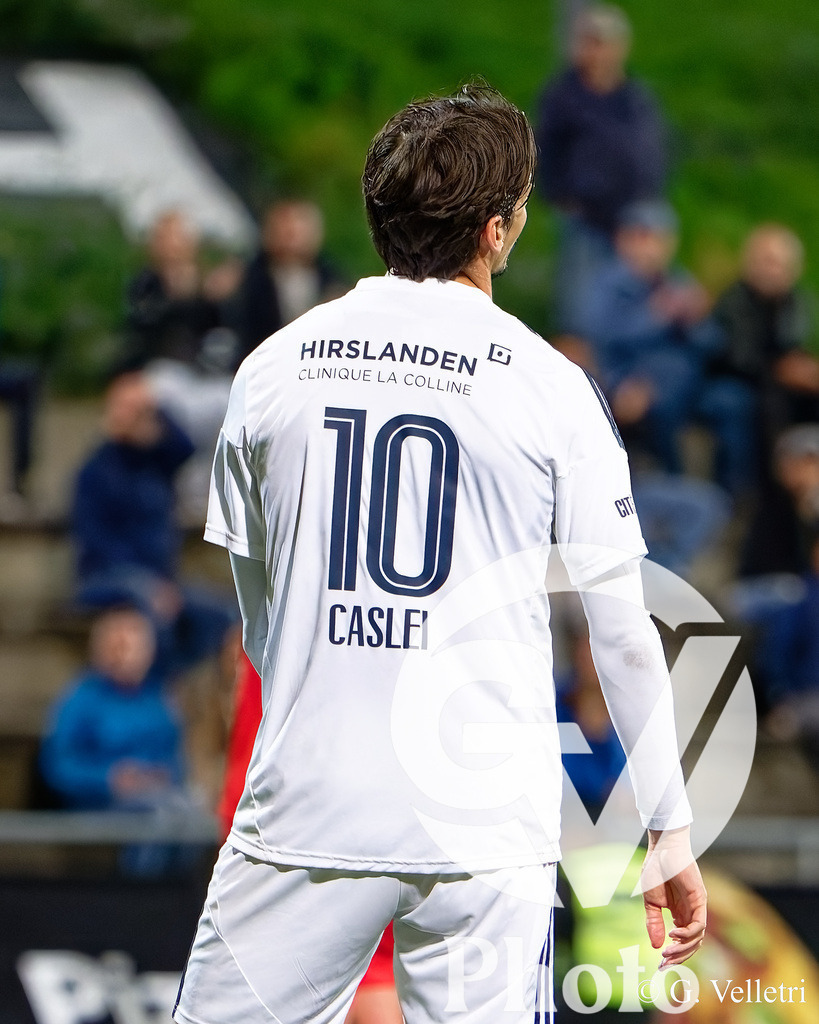Challenge League - Etoile Carouge FC v FC Vaduz | Bruno Caslei (10 Etoile Carouge FC) in action during the Challenge League game between Etoile Carouge FC and FC Vaduz at Stade de la Fontenette in Carouge, Switzerland
