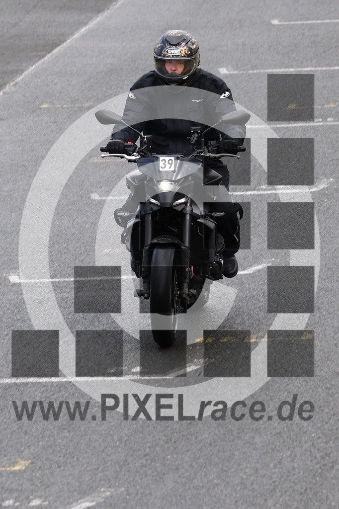 0039-20260512_01035 | Schöne Erinnerungen an spannende Momente - das festzuhalten ist unser Job. PIXELrace.de ist seit 2003 auf den Rennstrecken Europas unterwegs um die Action draußen beim Fahren und die wunderbare Stimmung imm Fahrerlager für euch einzufangen.
