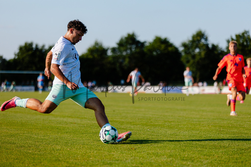 Testspiel, Saison 2026/27: SC Preußen Münster - Kickers Emden | Billerbeck, 10.07.2026: Testspiel, SC Preußen Münster gegen Kickers Emden auf der Anlage des DJK Billerbeck in Billerbeck. Foto: sportfotografie.ms | Markus Paletta - Realisiert mit Pictrs.com