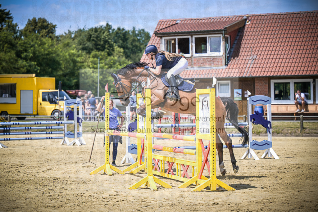 DOS_2096 | Entdecke hochwertige Reitturnierfotos von Foto Oger. Professionell, emotional und authentisch – jetzt Lieblingsmomente im Shop bestellen.Deutschlandweite Turnierfotografie. - Realisiert mit Pictrs.com
